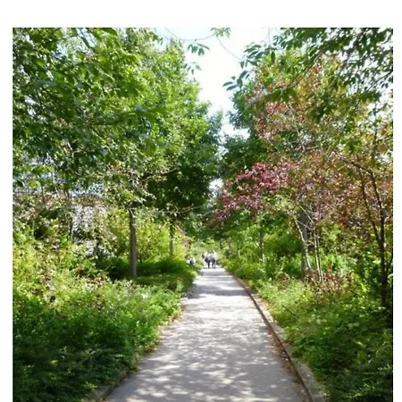 12e, Metro Bel-air Et Jardin Coulee Verte